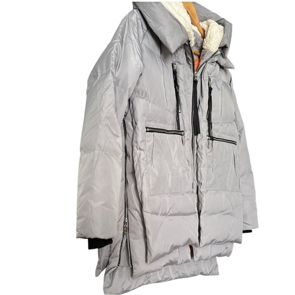 OROLAY, Women's Puffer Jacket/ Thickened Down Jacket, Size Medium - Picture 5 of 12